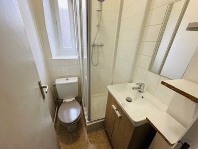 APPARTEMENT T2 A LOUER - ST ETIENNE QUARTIER PALAIS DE JUSTICE - 55.33 m2 - 381,57 € charges comprises par mois