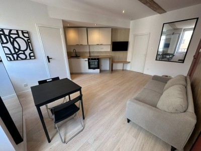 T2 Meublé A LOUER - ST ETIENNE QUARTIER TREFILERIE - 36.22 m2 - 495 &euro; charges comprises par mois