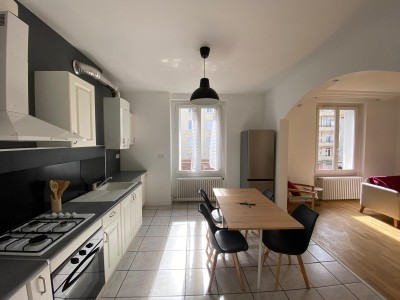 T2 MEUBLE A LOUER - ST ETIENNE RUE DE LA MONTAT/RICHELANDIERE/CHATEAUCREUX - 60.43 m2 - 600�&euro; charges comprises par mois