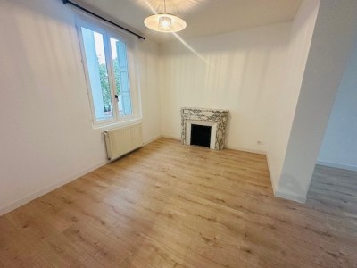 APPARTEMENT T2 A LOUER - ST ETIENNE RICHELANDIERE/CHATEAUCREUX - 47.44 m2 - 525€ charges comprises par mois