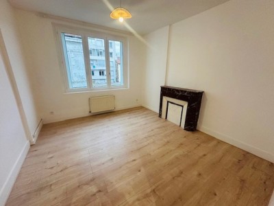 APPARTEMENT T2 A LOUER - ST ETIENNE RICHELANDIERE/CHATEAUCREUX - 47.44 m2 - 525€ charges comprises par mois