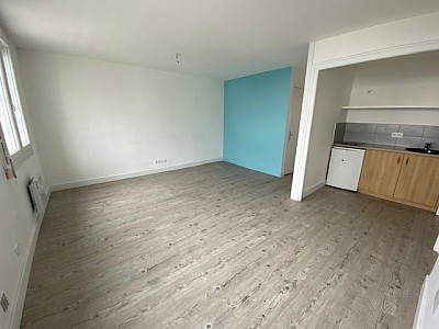 APPARTEMENT T2 A LOUER - ST ETIENNE Rue de la Montat/Chteaucreux - 39.58 m2 - 400€ charges comprises par mois