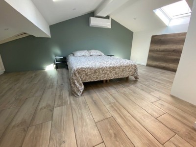 T2 en Duplex Meublé A LOUER - ST ETIENNE TREFILERIE/CENTRE II - 31.12 m2 - 605 € charges comprises par mois