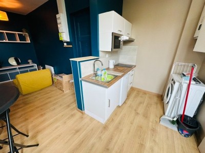 T2 Meublé A LOUER - ST ETIENNE TREFILERIE/CENTRE II - 27.95 m2 - 400 € charges comprises par mois