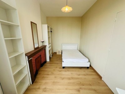 T2 Meublé A LOUER - ST ETIENNE TREFILERIE/CENTRE II - 27.95 m2 - 400 € charges comprises par mois