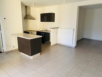 T2 avec jardinet A LOUER - ST GENEST LERPT Les All�es de la Reine - 47.02 m2 - 585�&euro; charges comprises par mois