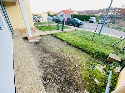 T2 avec jardinet A LOUER - ST GENEST LERPT Les All�es de la Reine - 47.02 m2 - 585�&euro; charges comprises par mois