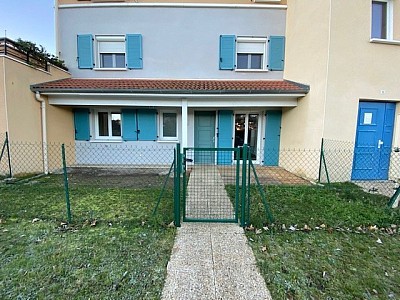 T2 avec jardinet A LOUER - ST GENEST LERPT Les All�es de la Reine - 47.02 m2 - 585�&euro; charges comprises par mois