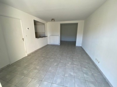 APPARTEMENT T2 - ST GENEST LERPT LES ALLEES DE LA REINE - 47.02 m2 - LOUÉ
