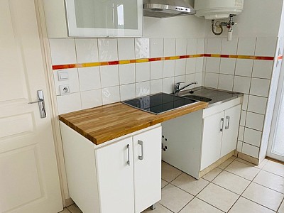 APPARTEMENT T2 - ST PRIEST EN JAREZ - 30.31 m2 - LOUÉ