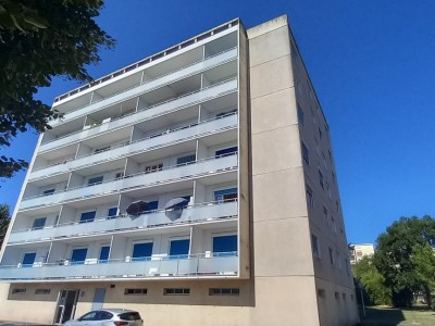 T2 avec balcon A VENDRE - DECINES CHARPIEU GRAND LARGE - BERTHAUDIERE - 45.8 m2 - 179000€