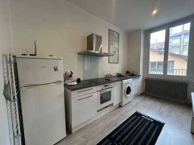 APPARTEMENT T2 A VENDRE - ST ETIENNE BADOUILLERE - 45 m2 - 75 000 €