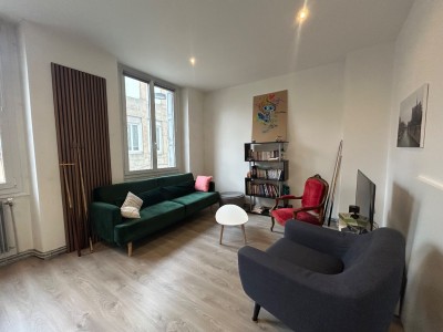 APPARTEMENT T2 A VENDRE - ST ETIENNE BADOUILLERE - 45 m2 - 75 000 €