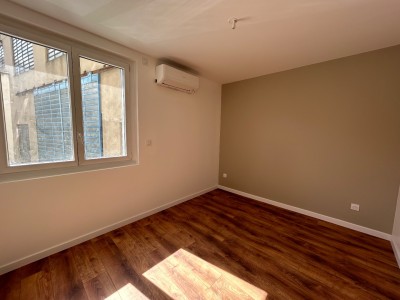 APPARTEMENT T2 A VENDRE - ST ETIENNE CARNOT - 28 m2 - 75000€