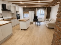 APPARTEMENT T2 A VENDRE - ST ETIENNE CARNOT - 100 m2 - 155 000 €