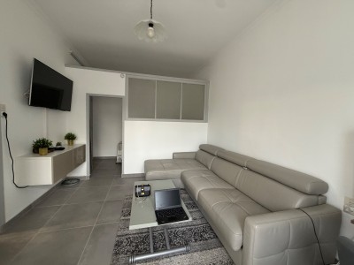 Appartement t2 avec terrasse centre ville A VENDRE - ST ETIENNE COLLINE DES PERES - 40.66 m2 - 75 000 €