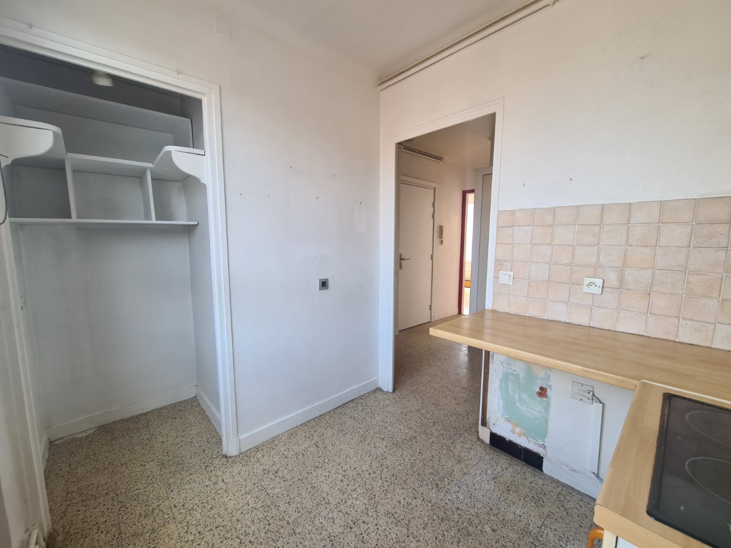 APPARTEMENT T2 - ST ETIENNE FACULTE   CENTRE DEUX - 35.79 m2 - VENDU