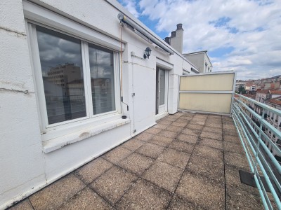 APPARTEMENT T2 A VENDRE - ST ETIENNE FACULTE   CENTRE DEUX - 35.79 m2 - 68000€
