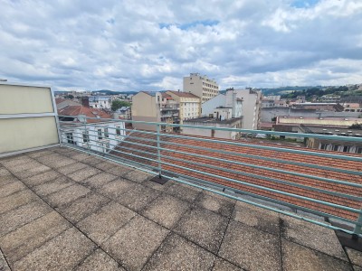 APPARTEMENT T2 A VENDRE - ST ETIENNE FACULTE   CENTRE DEUX - 35.79 m2 - 68000€