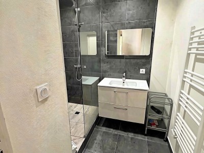 APPARTEMENT T2 A VENDRE - ST ETIENNE FACULTE CENTRE DEUX - 47.74 m2 - 80 000 €