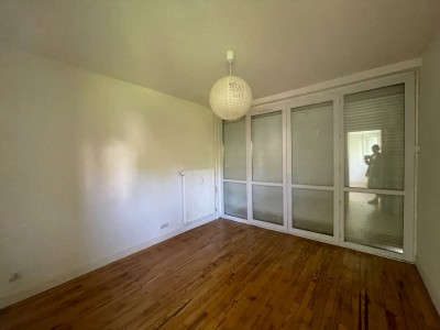 Appartement Type 2 libre de suite - ST ETIENNE FAURIEL - 38.44 m2 - 64500€