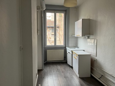 APPARTEMENT T2 A VENDRE - ST ETIENNE JACQUARD - 52 m2 - 70�000�&euro;