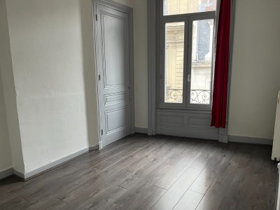 APPARTEMENT T2 A VENDRE - ST ETIENNE JACQUARD - 50 m2 - 70 000 €
