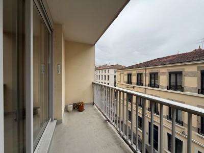 Appartement T2 parfait état balcon et garage A VENDRE - ST ETIENNE JACQUARD - 52 m2 - 117 000 &euro;