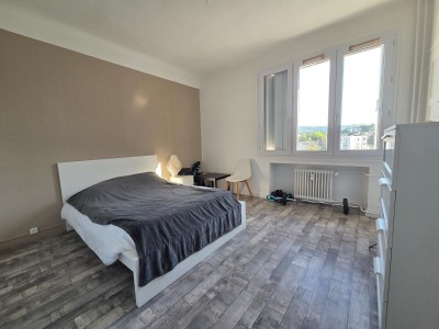 APPARTEMENT T2 - ST ETIENNE MONTPLAISIR - 55.46 m2 - 60 000 €