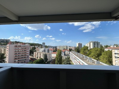 APPARTEMENT T2 A VENDRE - ST ETIENNE MONTPLAISIR - 46.92 m2 - 43 000 &euro;