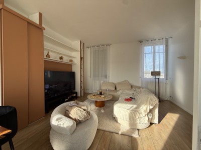 T2 entièrement rénové + terrasse Secteur Jomayère A VENDRE - ST ETIENNE SOLAURE - 80.37 m2 - 117 700 €