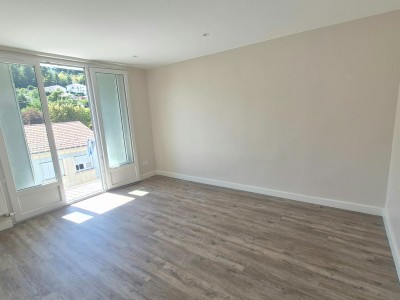APPARTEMENT T2 A VENDRE - ST ETIENNE VILLEBOEUF - 38.45 m2 - 55 000 €