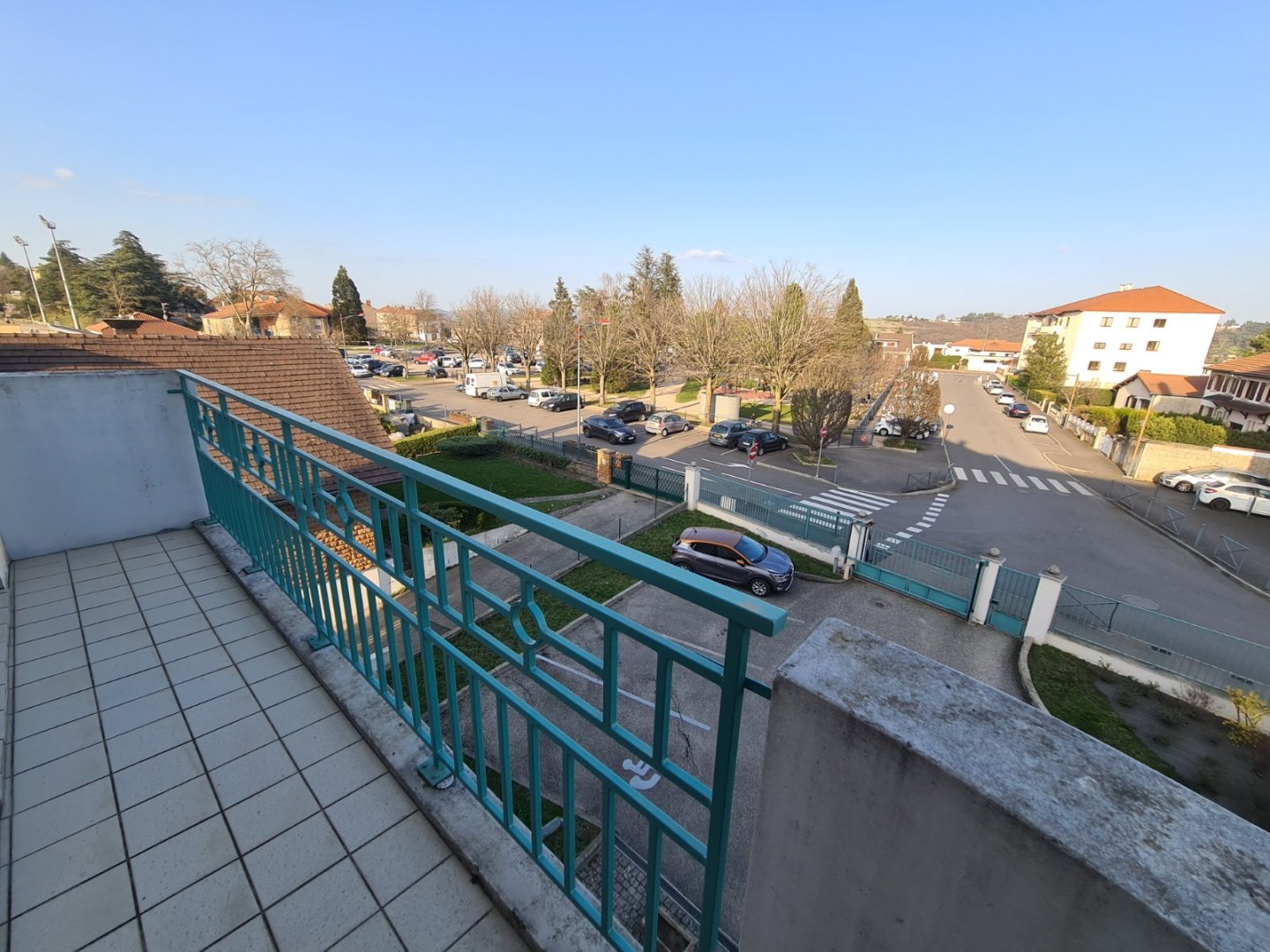 APPARTEMENT T2 - ST GENEST LERPT - 63.43 m2 - VENDU