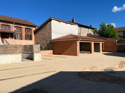 APPARTEMENT T2 LOT N°3 JARDIN PARKING CAVE A VENDRE - ST JUST ST RAMBERT - 87 m2 - 169 000 €