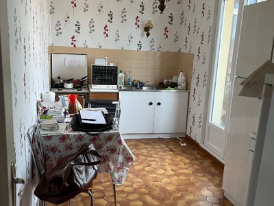 APPARTEMENT T2 - ST PRIEST EN JAREZ - 60.12 m2 - VENDU