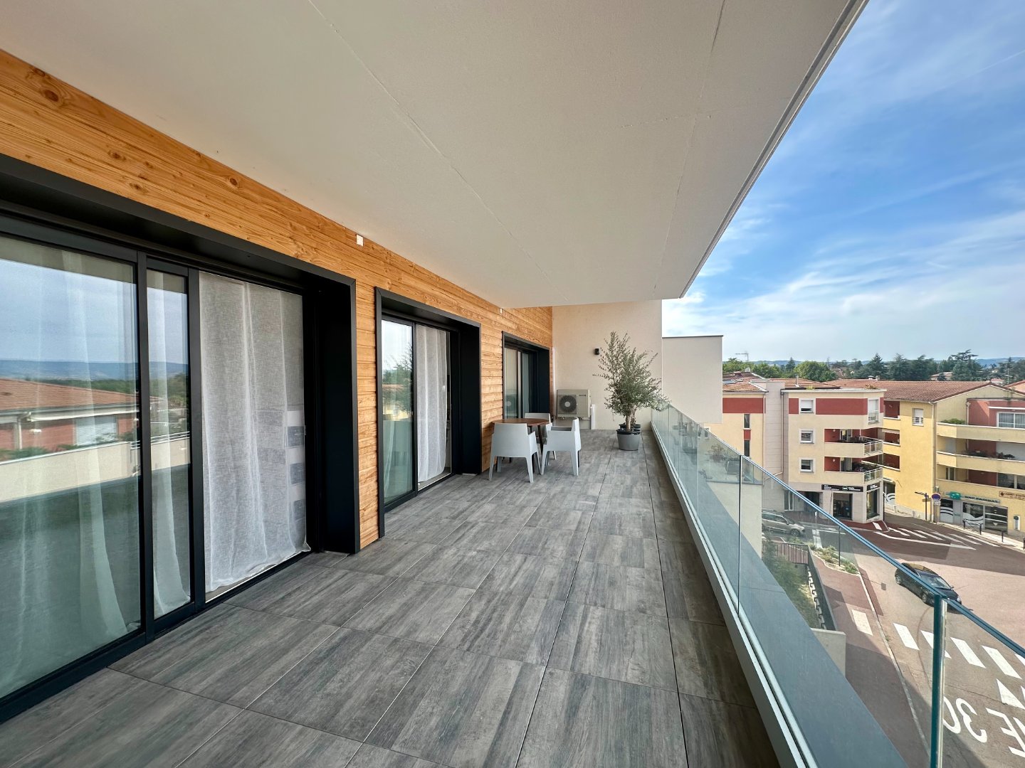 appartement - ANDREZIEUX BOUTHEON Centre Ville - 108.77 m2 - LOU&Eacute;