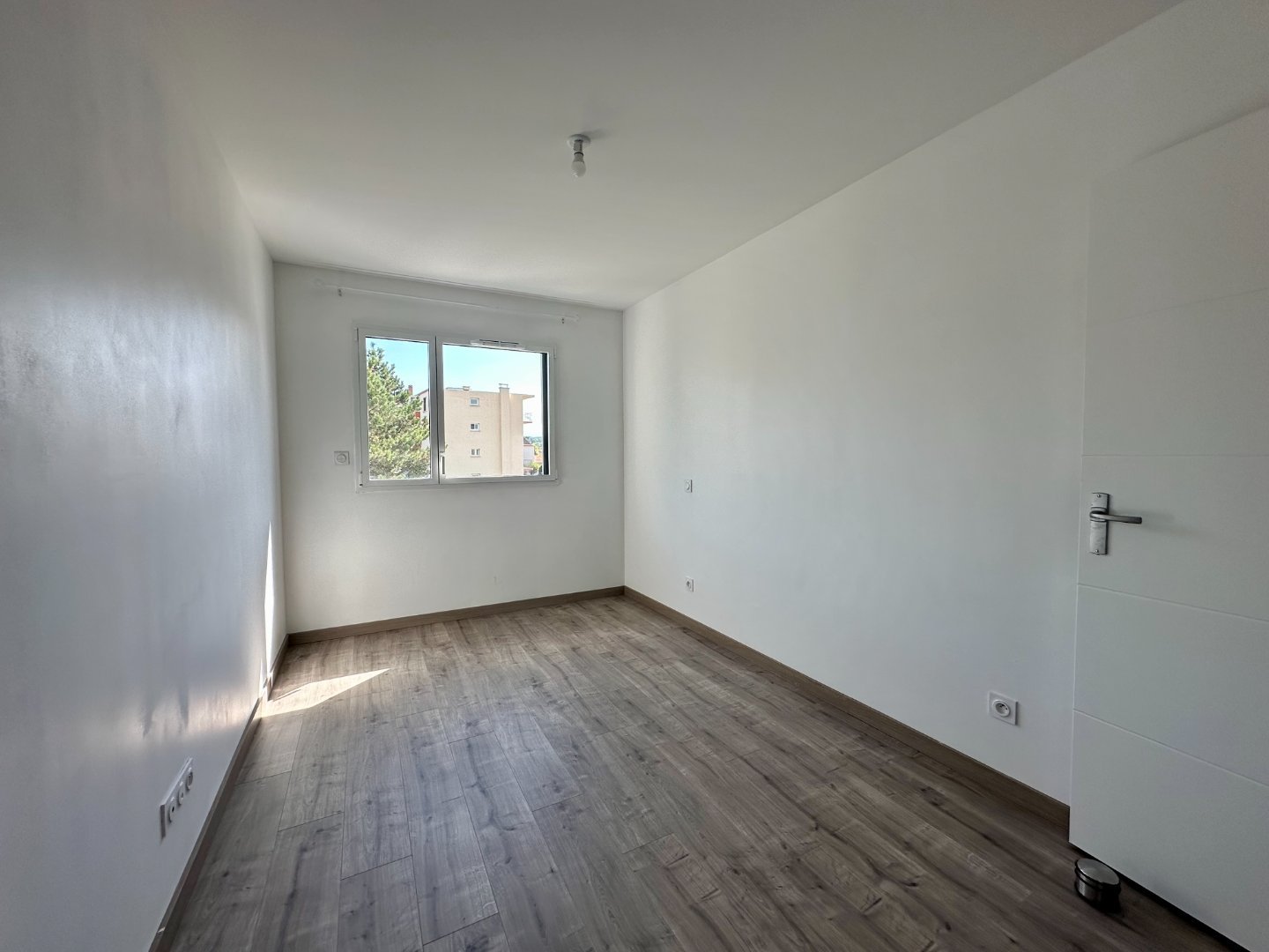 appartement - ANDREZIEUX BOUTHEON Centre Ville - 108.77 m2 - LOU&Eacute;
