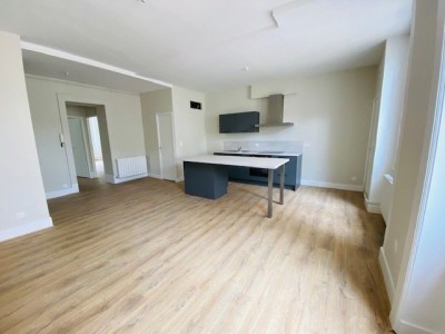 APPARTEMENT T3 - ST ETIENNE BADOUILLERE - 78.3 m2 - LOUÉ