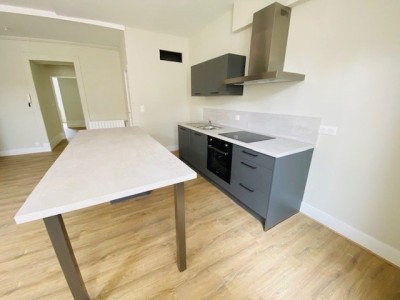 APPARTEMENT T3 - ST ETIENNE BADOUILLERE - 78.3 m2 - LOUÉ