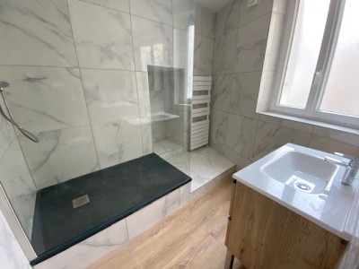 APPARTEMENT T3 - ST ETIENNE BADOUILLERE - 78.3 m2 - LOUÉ