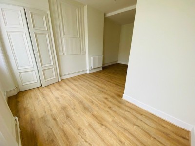 APPARTEMENT T3 - ST ETIENNE BADOUILLERE - 78.3 m2 - LOUÉ