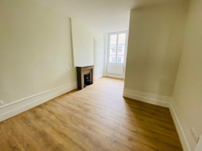 APPARTEMENT T3 - ST ETIENNE BADOUILLERE - 78.3 m2 - LOUÉ