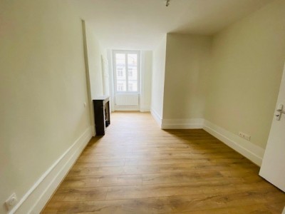 APPARTEMENT T3 - ST ETIENNE BADOUILLERE - 78.3 m2 - LOUÉ