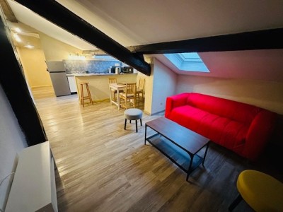 T3 Meubl� mansard� A LOUER - ST ETIENNE BAS FAURIEL / ST ROCH - 58.76 m2 - 600�&euro; charges comprises par mois