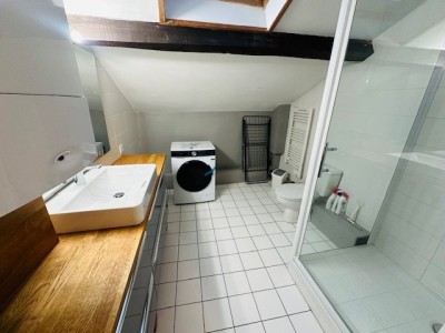 T3 Meublé mansardé A LOUER - ST ETIENNE BAS FAURIEL / ST ROCH - 58.76 m2 - 500 € charges comprises par mois
