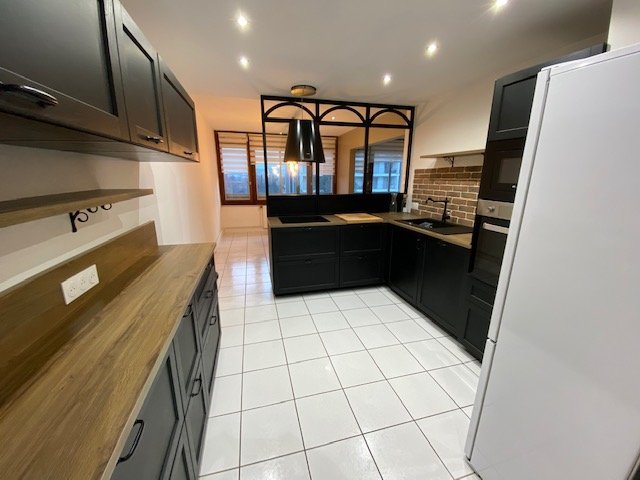 APPARTEMENT T3 - ST ETIENNE BERGSON - 91.48 m2 - LOU&Eacute;