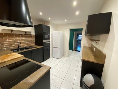 APPARTEMENT T3 A LOUER - ST ETIENNE BERGSON - 91.48 m2 - 875€ charges comprises par mois