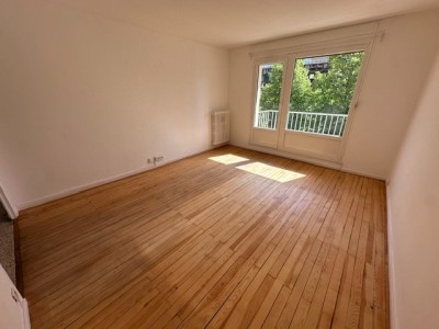 T3 BALCON GARAGE A LOUER - ST ETIENNE CENTRE DEUX/BELLEVUE - 60.15 m2 - 700 € charges comprises par mois