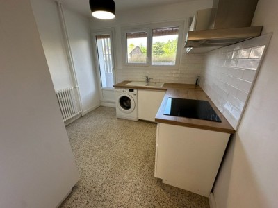 T3 BALCON GARAGE A LOUER - ST ETIENNE CENTRE DEUX/BELLEVUE - 60.15 m2 - 700 € charges comprises par mois