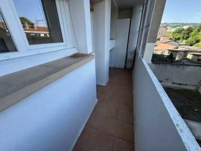 T3 BALCON GARAGE A LOUER - ST ETIENNE CENTRE DEUX/BELLEVUE - 60.15 m2 - 700 € charges comprises par mois
